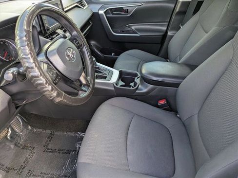 Used 2021 Toyota RAV4 LE FWD image 15