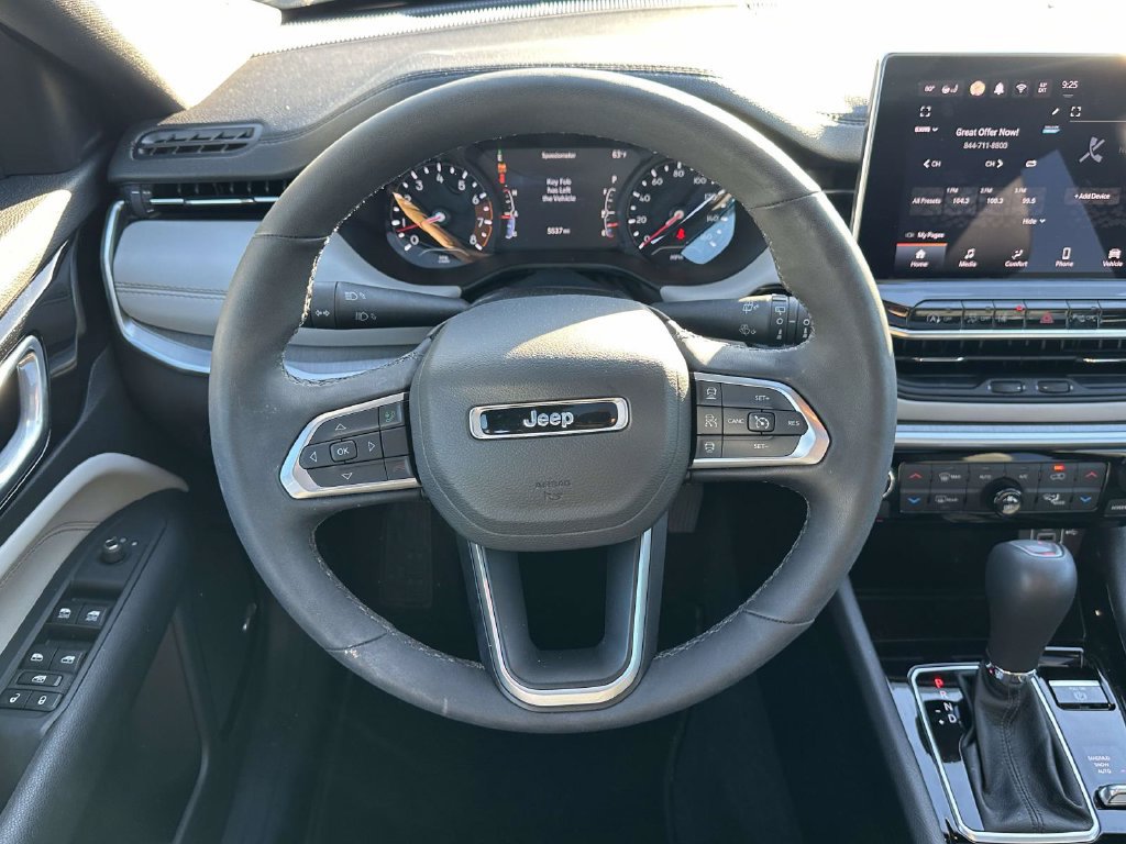 Used 2024 Jeep Compass Limited w/ Sun and Sound Group AWD/4WD image 15