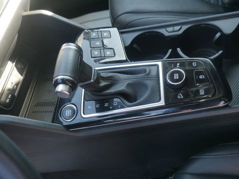 Used 2025 Kia Sportage SX image 38