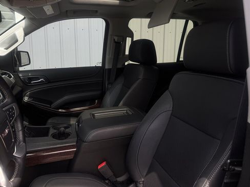 Used 2020 GMC Yukon SLT w/ Premium Edition RWD image 17