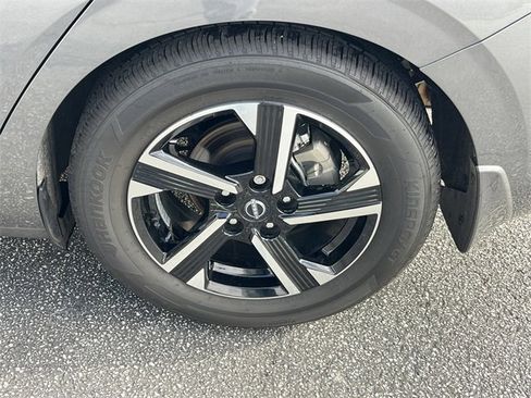 Certified 2025 Nissan Sentra SV image 29