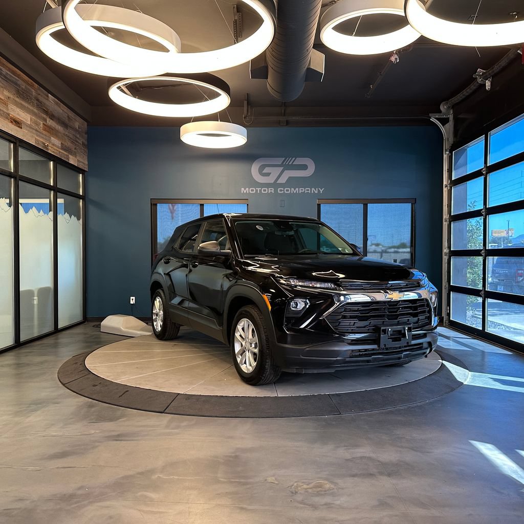 Used 2024 Chevrolet TrailBlazer LS w/ LS Convenience Package FWD image 1