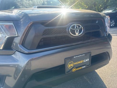 Used 2014 Toyota Tacoma 4x4 Double Cab w/ TRD Sport Package image 8
