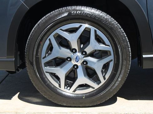 Certified 2024 Subaru Forester Premium AWD/4WD image 30