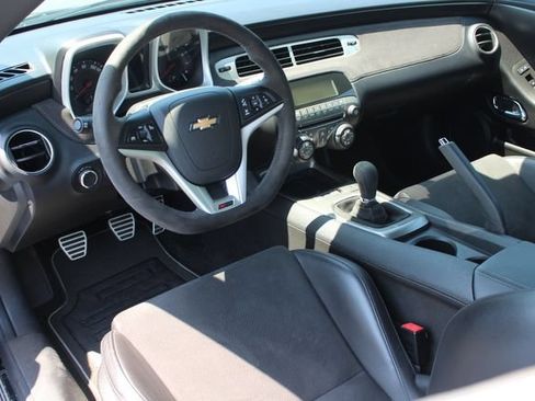Used 2014 Chevrolet Camaro Z/28 RWD image 24