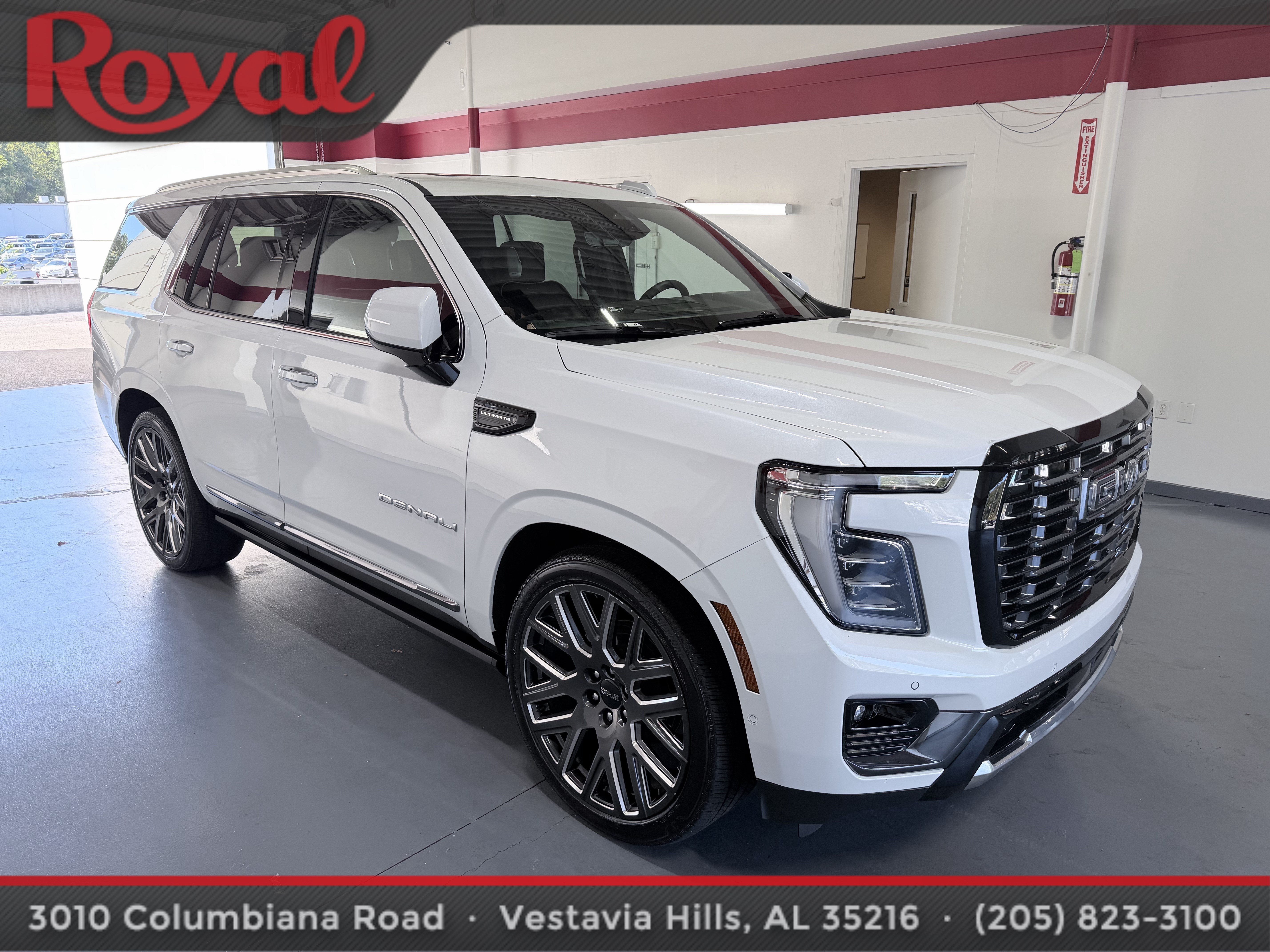 Used 2026 GMC Yukon Denali Ultimate AWD/4WD image 4