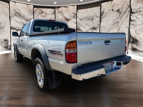 Used 2002 Toyota Tacoma PreRunner RWD image 8