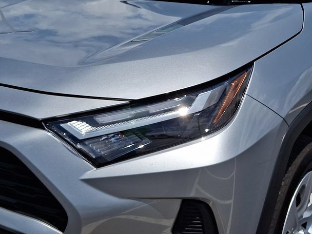 Used 2025 Toyota RAV4 LE FWD image 9