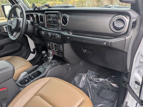 Used 2022 Jeep Wrangler Unlimited Rubicon w/ Xtreme Recon 35" Tire Package image 27