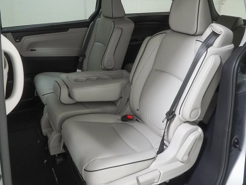 New 2026 Honda Odyssey Touring image 52