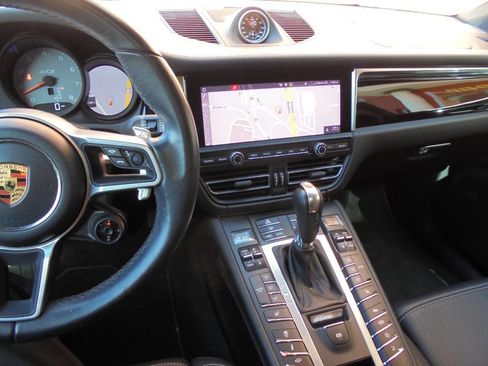 Used 2021 Porsche Macan GTS image 16
