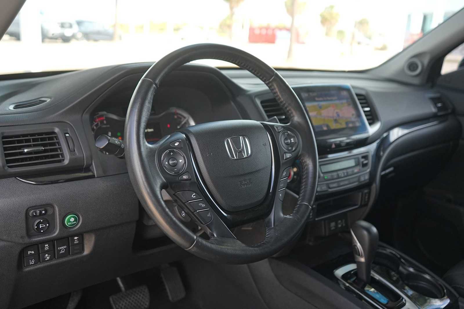 Used 2017 Honda Ridgeline RTL-E image 2