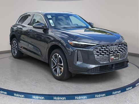 New 2025 Audi Q5 Premium image 1