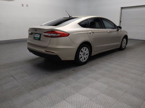 Used 2019 Ford Fusion S image 9