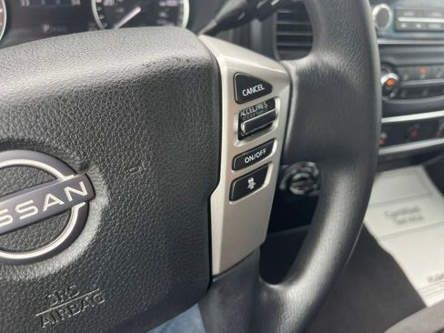 Used 2023 Nissan Titan SV image 12