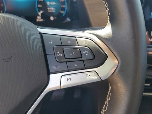 Used 2024 Volkswagen Atlas SE image 17