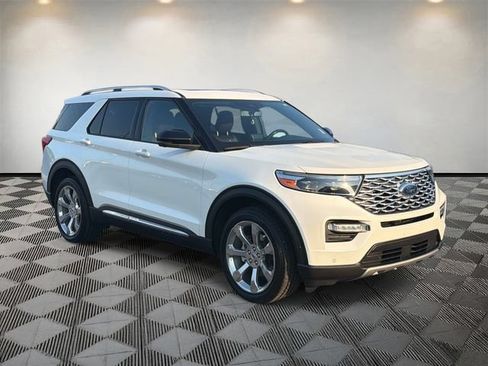 Used 2020 Ford Explorer Platinum w/ Premium Technology Package AWD/4WD image 3