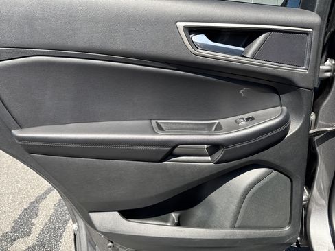 Used 2023 Ford Edge SEL image 26