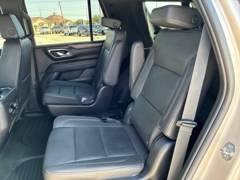 Used 2023 Chevrolet Tahoe Z71 w/ Luxury Package AWD/4WD image 22