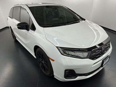 Certified 2025 Honda Odyssey Sport-L image 7