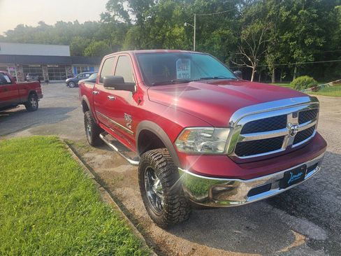 Used 2014 RAM 1500 Classic SLT w/ Luxury Group AWD/4WD image 3