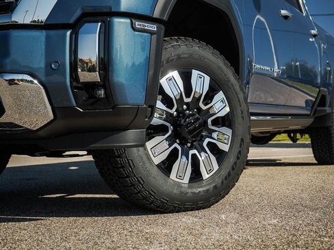 New 2026 GMC Sierra 3500 Denali w/ Denali Reserve Package image 6