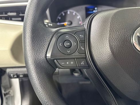 Used 2025 Toyota Corolla LE image 15