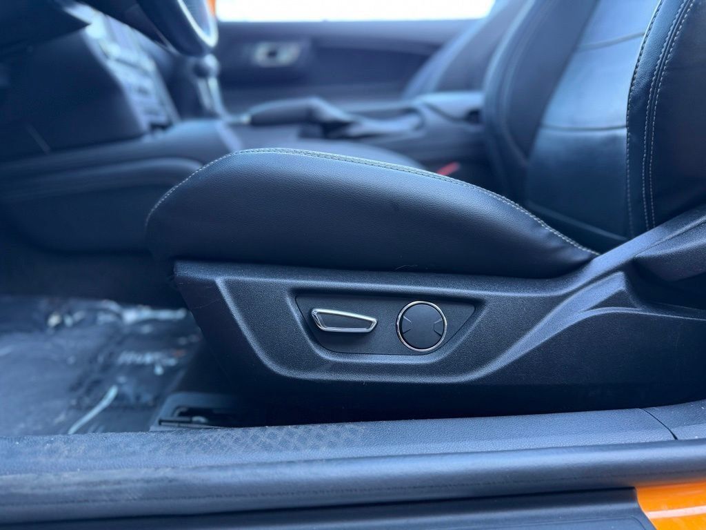 Used 2018 Ford Mustang GT Premium w/ Equipment Group 401A RWD image 27
