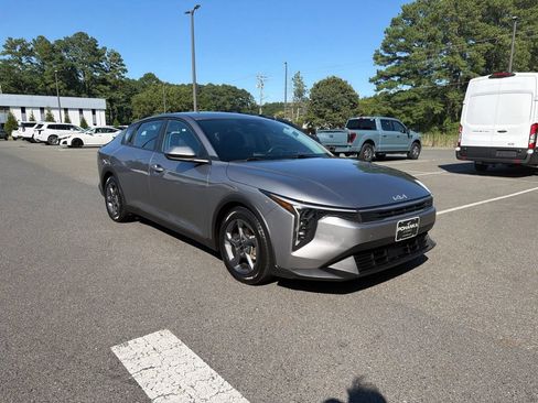 Used 2025 Kia K4 FWD image 6