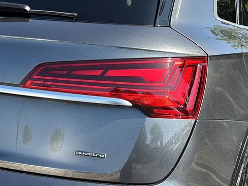 Used 2023 Audi Q5 2.0T Premium w/ Convenience Package AWD/4WD image 44