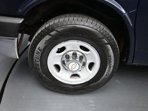 Used 2014 Chevrolet Express 3500 LT w/ LT Preferred Equipment Group RWD image 18