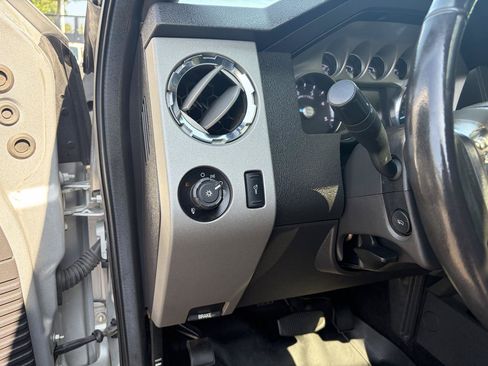 Used 2016 Ford F350 Lariat w/ Lariat Ultimate Package AWD/4WD image 23