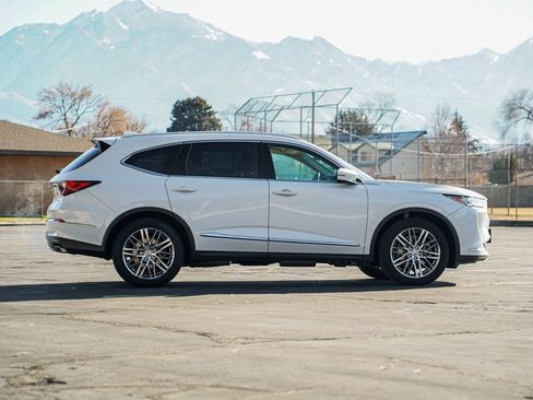 Used 2022 Acura MDX SH-AWD w/ Advance Package image 4