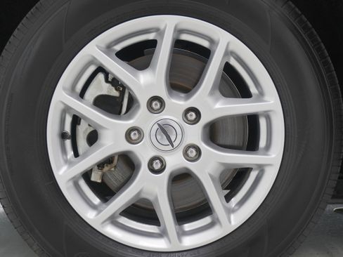 Used 2023 Chrysler Pacifica Touring-L FWD image 29