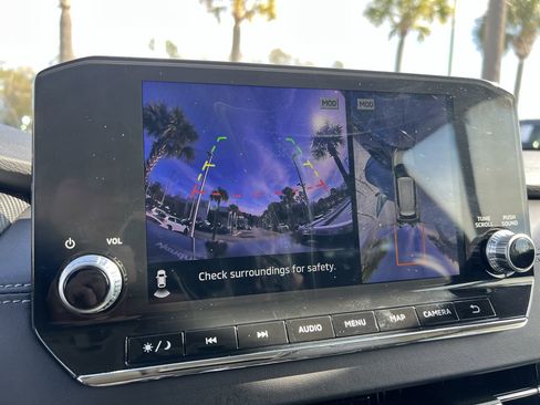 Used 2023 Mitsubishi Outlander SE image 25