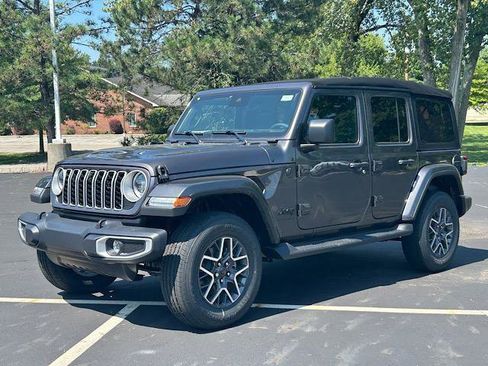New 2025 Jeep Wrangler Sahara image 7