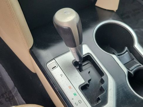 Used 2014 Toyota Camry FWD image 31