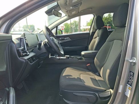 Used 2023 Kia Sportage LX AWD/4WD image 17