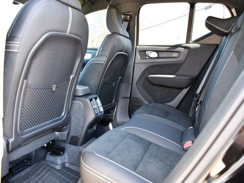 New 2026 Volvo XC40 B5 Ultra w/ Protection Package Premier image 16