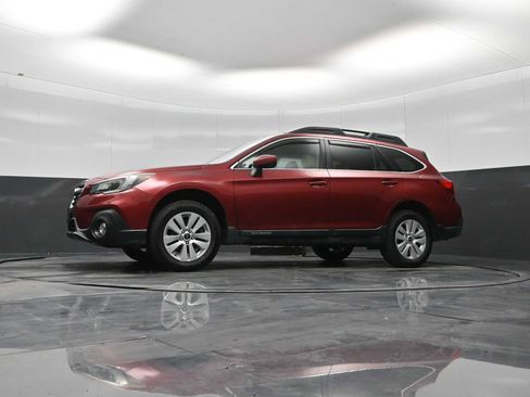 Used 2018 Subaru Outback 2.5i Premium image 21