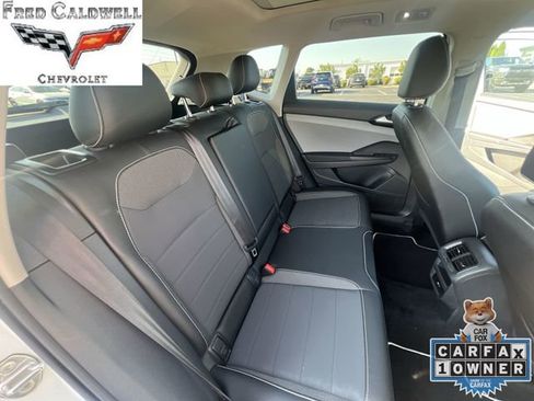 Used 2023 Volkswagen Taos SE AWD/4WD image 33
