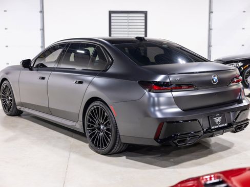 Used 2026 BMW 760i xDrive AWD/4WD image 7