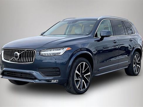 Used 2022 Volvo XC90 T6 Momentum w/ Advanced Package image 2