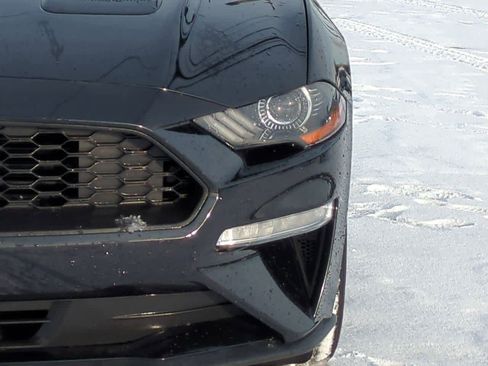 Used 2018 Ford Mustang Coupe image 10