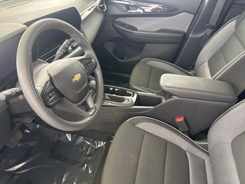 Used 2025 Chevrolet TrailBlazer LT AWD/4WD image 25