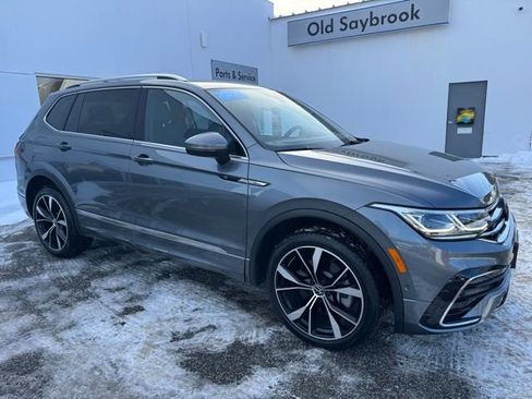 Used 2022 Volkswagen Tiguan SEL R-Line image 3