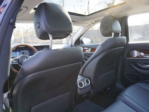 Used 2020 Mercedes-Benz E 350 Sedan image 15