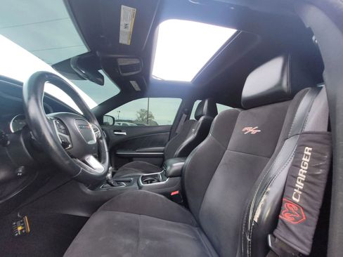 Used 2015 Dodge Charger R/T image 12