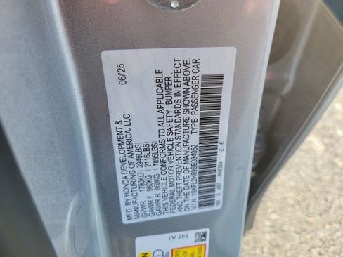 Certified 2025 Honda Civic Sport image 17