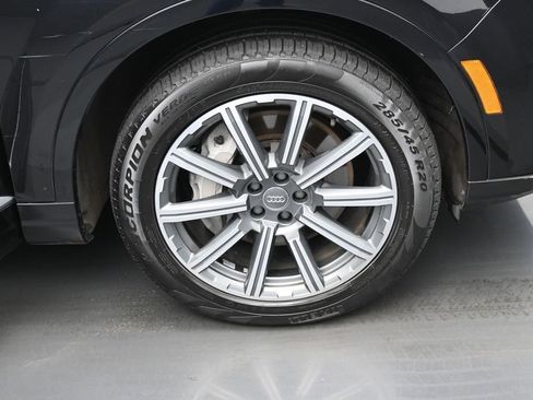 Used 2017 Audi Q7 3.0T Premium Plus w/ Premium Plus Package AWD/4WD image 42